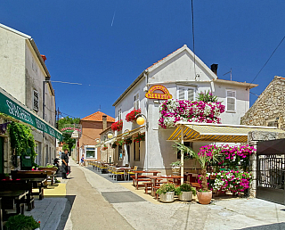 Biograd na Moru (Dalmácie - Chorvatsko)