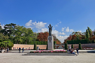 Buen Retiro Park v Madridu (Španělsko)