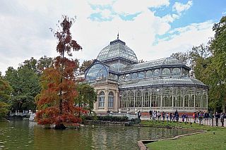 Buen Retiro Park v Madridu (Španělsko)