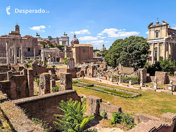 Forum Romanum v Římě (Itálie)