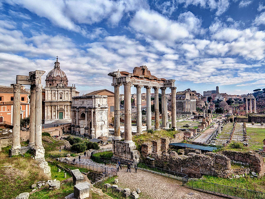 Forum Romanum v Římě (Itálie)