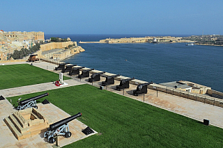 Upper Barrakka Gardens ve Vallettě (Malta)