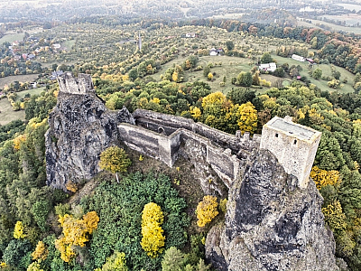 Hrad Trosky (Česká republika) - Photo by Martin Kunzendorfer