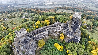 Hrad Trosky (Česká republika) - Photo by Martin Kunzendorfer