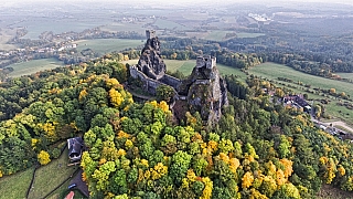 Hrad Trosky (Česká republika) - Photo by Martin Kunzendorfer