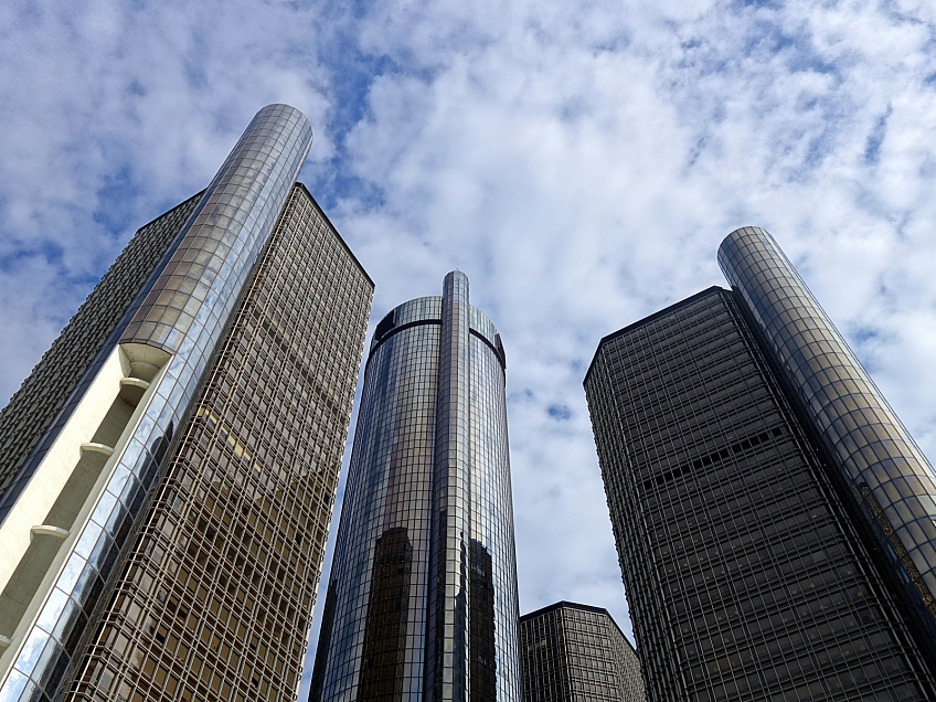 GM Renaissance Center v Detroitu (Michigan - USA)