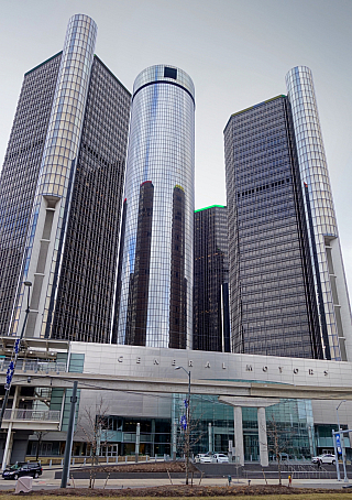 GM Renaissance Center v Detroitu (Michigan - USA)