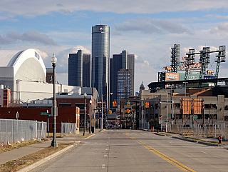 GM Renaissance Center v Detroitu (Michigan - USA)