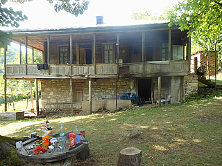 Dům našich hostitelů, Alpana (Gruzie)