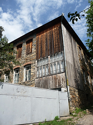 Historické domy ve vesničce Chiora (Gruzie)