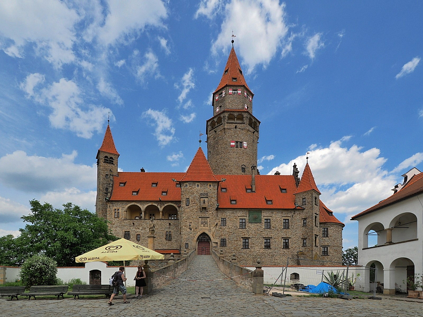 Hrad Bouzov (Česká republika)