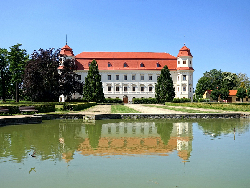 Zámek Holešov (Česká republika)