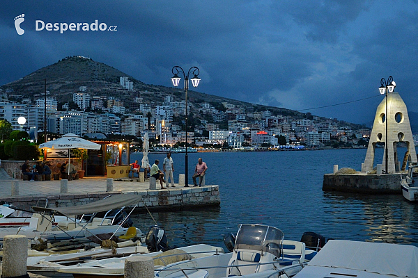 Přístav v Sarandë (Albánie)