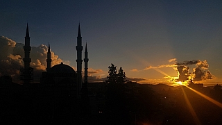 Mešita v Tiraně (Albánie)