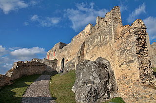 Zřícenina hradu Beckov (Slovensko)