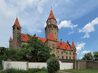 Hrad Bouzov (Česká republika)