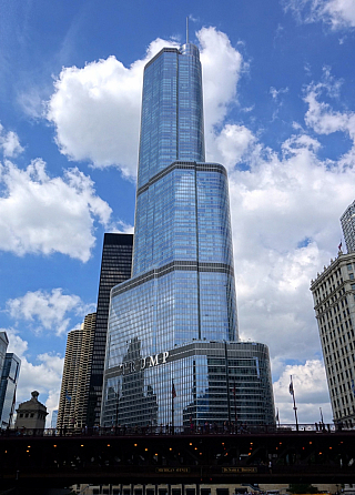 Mrakodrap Trump International Hotel and Tower v Chicagu (Illinois - USA)