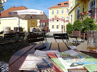Naproti pivovaru je informační centrum