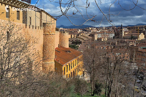 Segovia - pohled z hradeb (Španělsko)