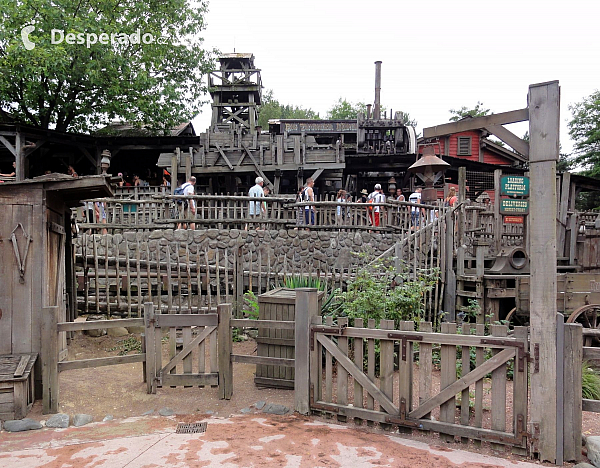Disneyland Park v Paříži (Francie)