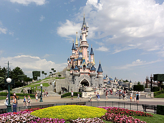 Disneyland Park v Paříži (Francie)