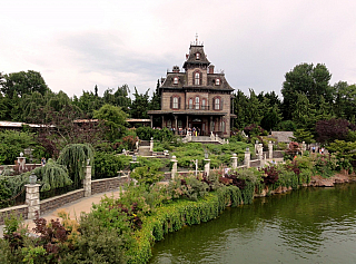 Disneyland Park v Paříži (Francie)