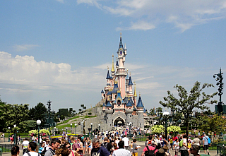 Disneyland Park v Paříži (Francie)