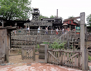 Disneyland Park v Paříži (Francie)