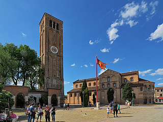 Basilica dei Santi Maria e Donato na ostrově Murano (Itálie)