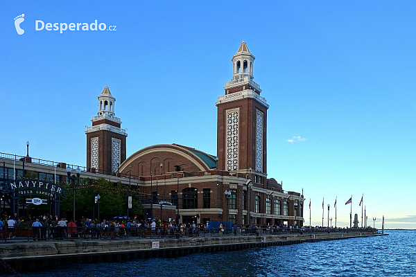 Navy Pier v Chicagu (Ilinois - USA)