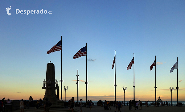 Navy Pier v Chicagu (Ilinois - USA)