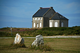 Megality Lagatjar v Pointe de Pen-Hir (Francie - Bretaň)