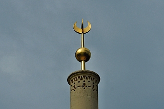 Minaret v Lednickém zámeckém parku (Česká republika)