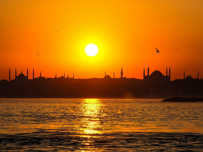 Západ slunce nad Istanbulem (Turecko)