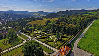 Zámecká zahrada v Českém Krumlově (Česká republika) - Photo by Martin Kunzendorfer