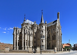 Biskupský palác ve městě Astorga (Španělsko)