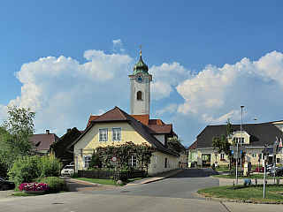 Feldkirchen in Kärnten – malé městečko pod Alpami
