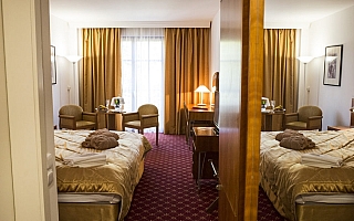 Interiér pokoje hotelu Cristal Palace v Mariánských Lázních