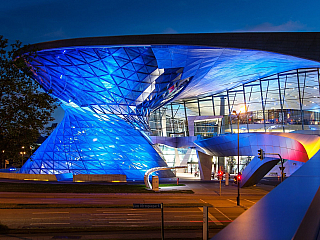 BMW Welt v Mnichově (Německo)