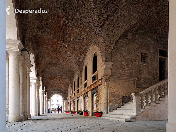 Basilica Palladiana ve Vicenze (Veneto - Itálie)