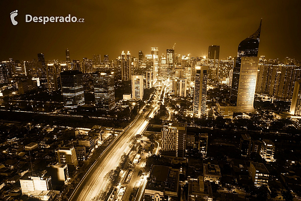 Noční Jakarta (Indonésie)