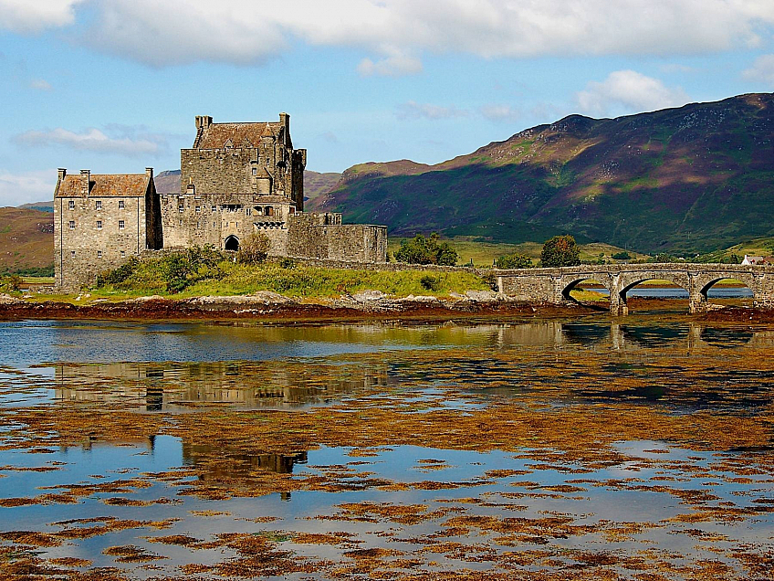 Hrad Eilean Donan ve Skotsku (Velká Británie)