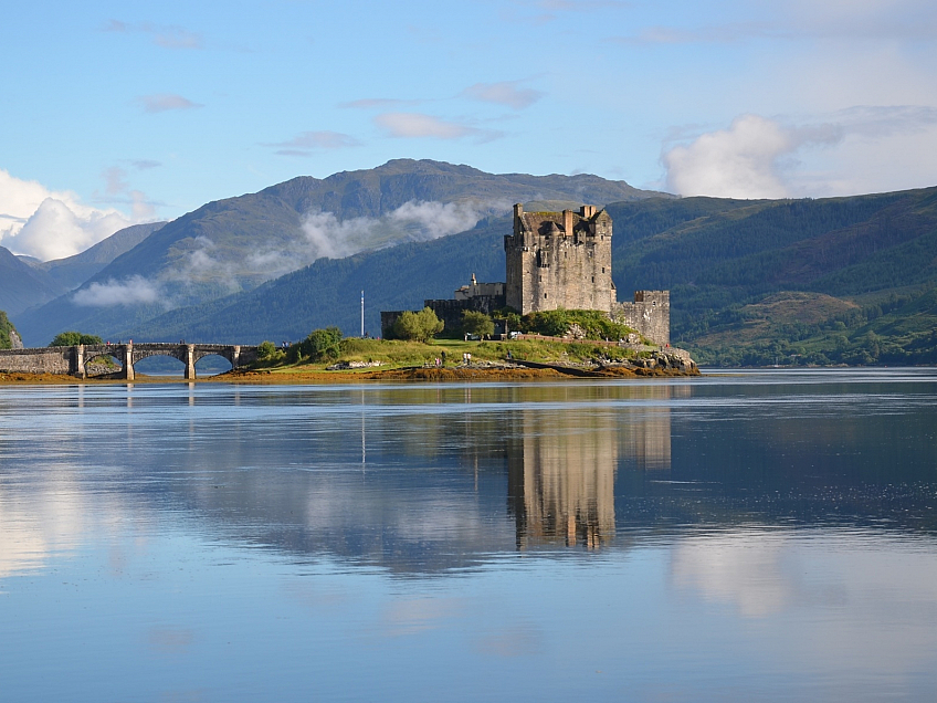 Hrad Eilean Donan ve Skotsku (Velká Británie)