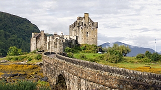 Hrad Eilean Donan ve Skotsku (Velká Británie)