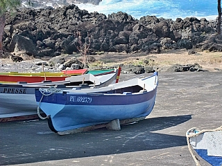 Rybářské lodě na ostrově Réunion