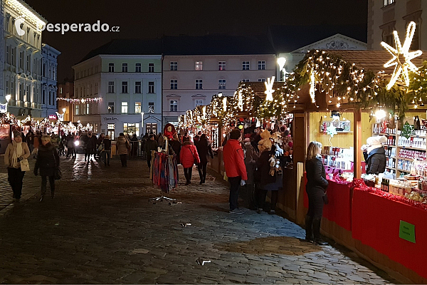 Vánoční trhy v Olomouci (Česká republika)