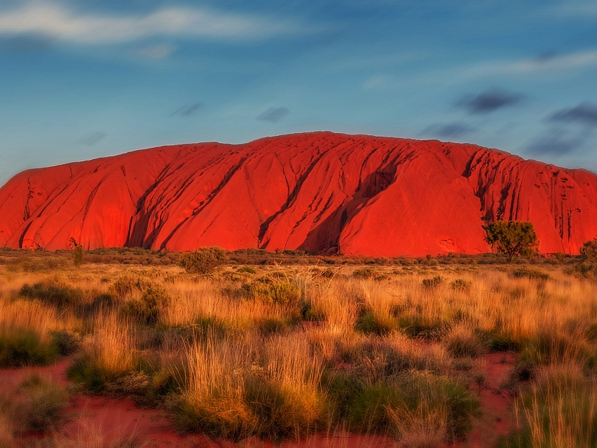 Impozantní monolit Uluru (Austrálie)