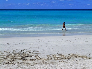 Písečná pláž ve Varadero (Kuba)