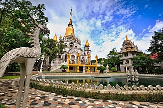 Chrám Buu Long v Ho Či Minově Městě (Vietnam)