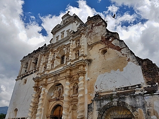 Kostel v Antigua (Guatemala)